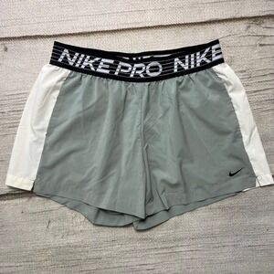 Nike Pro Women's Running Shorts Gray White‎ Elastic Waistband Size Medium